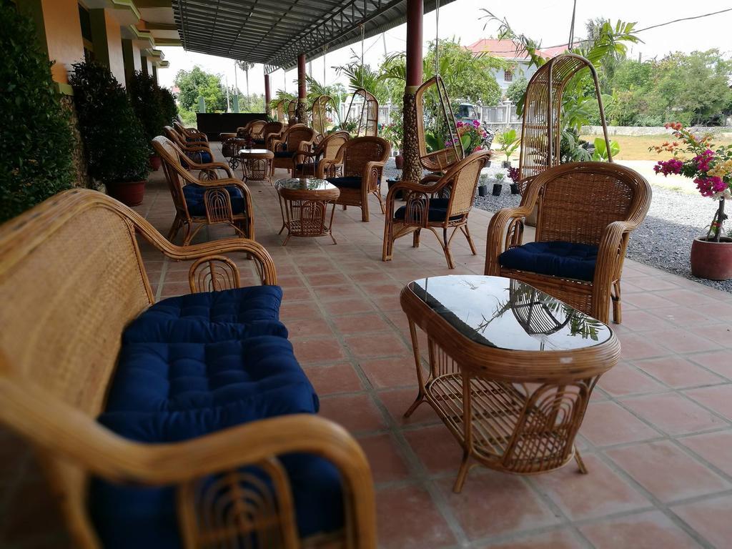 Nomads Guesthouse Kampot Dış mekan fotoğraf