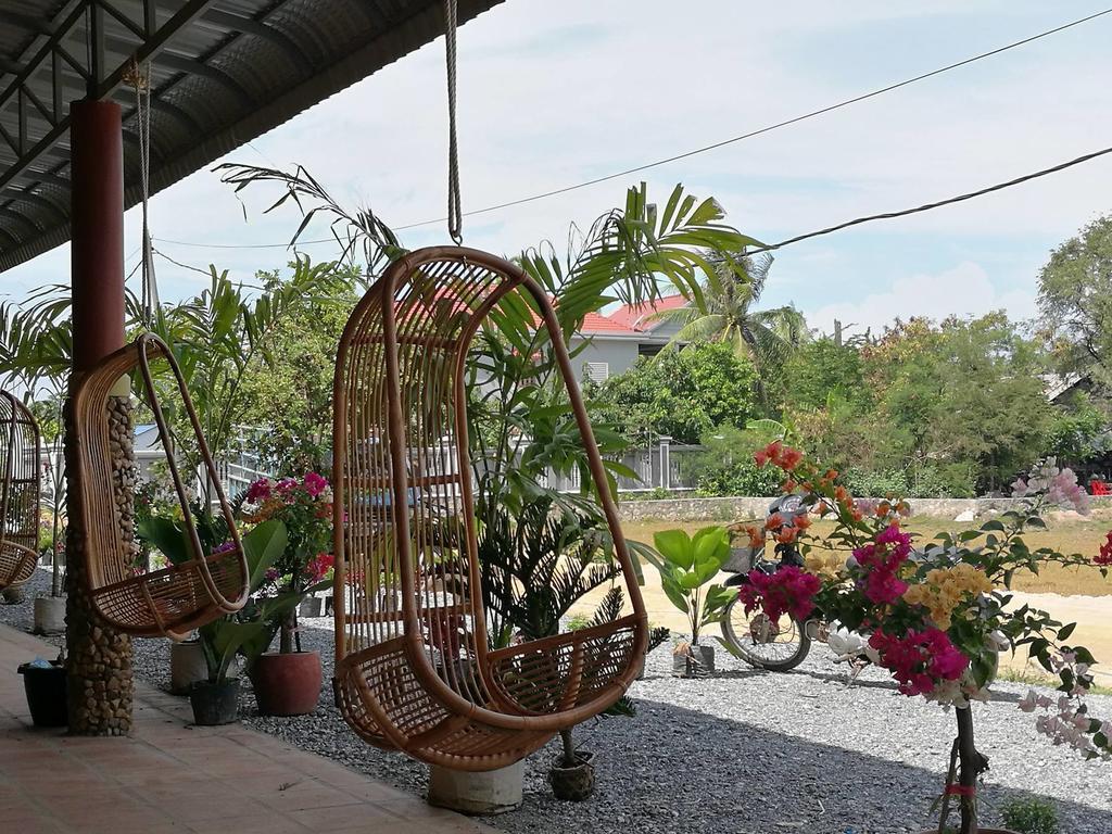 Nomads Guesthouse Kampot Dış mekan fotoğraf