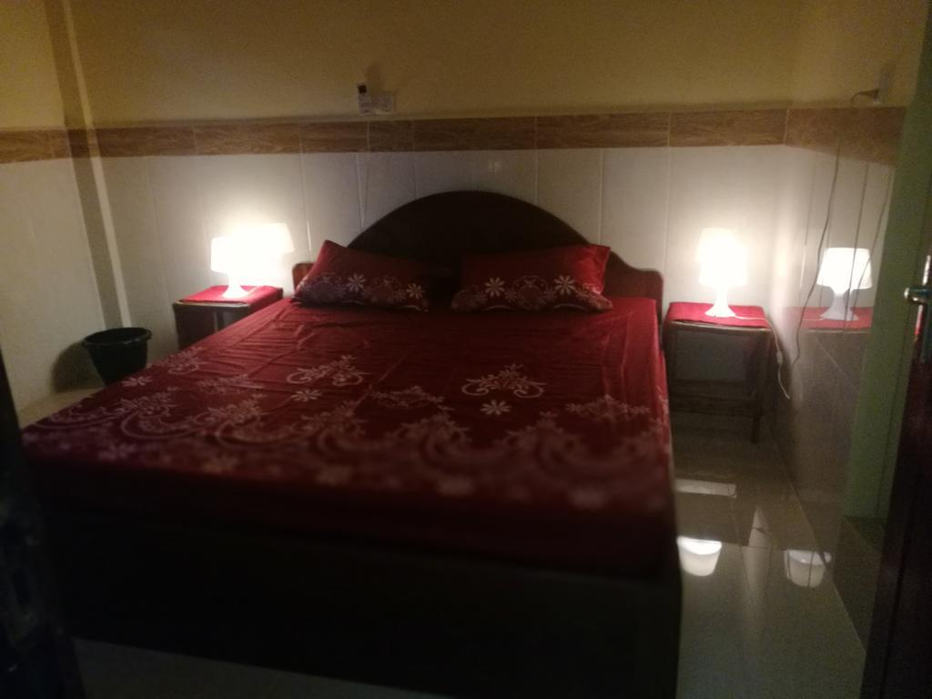 Nomads Guesthouse Kampot Dış mekan fotoğraf