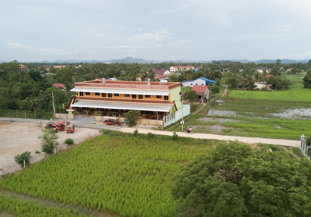 Nomads Guesthouse Kampot Dış mekan fotoğraf