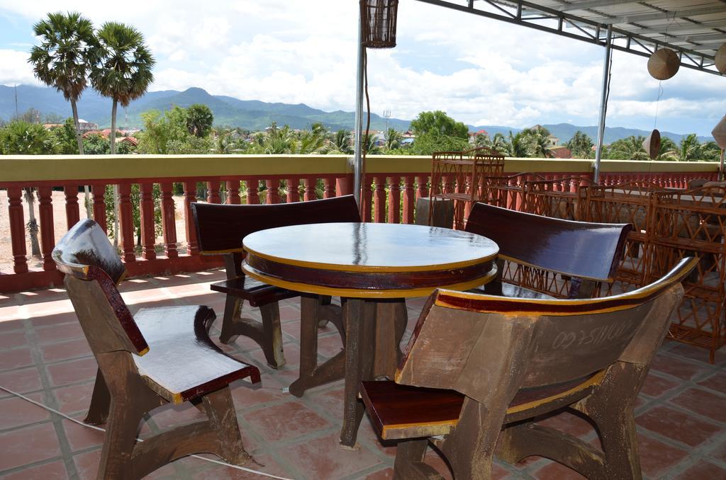 Nomads Guesthouse Kampot Dış mekan fotoğraf